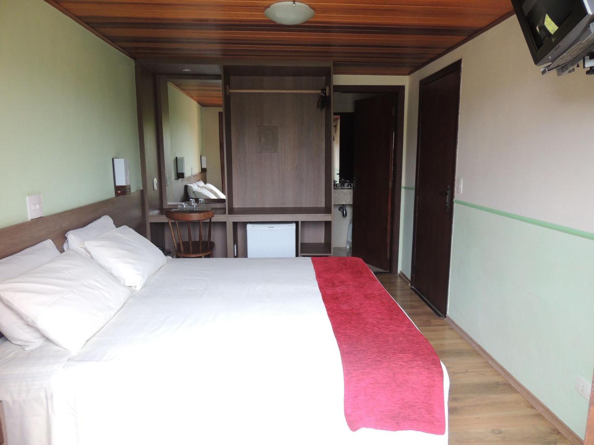Hotel Monte Carlo Campos do Jordao Room photo