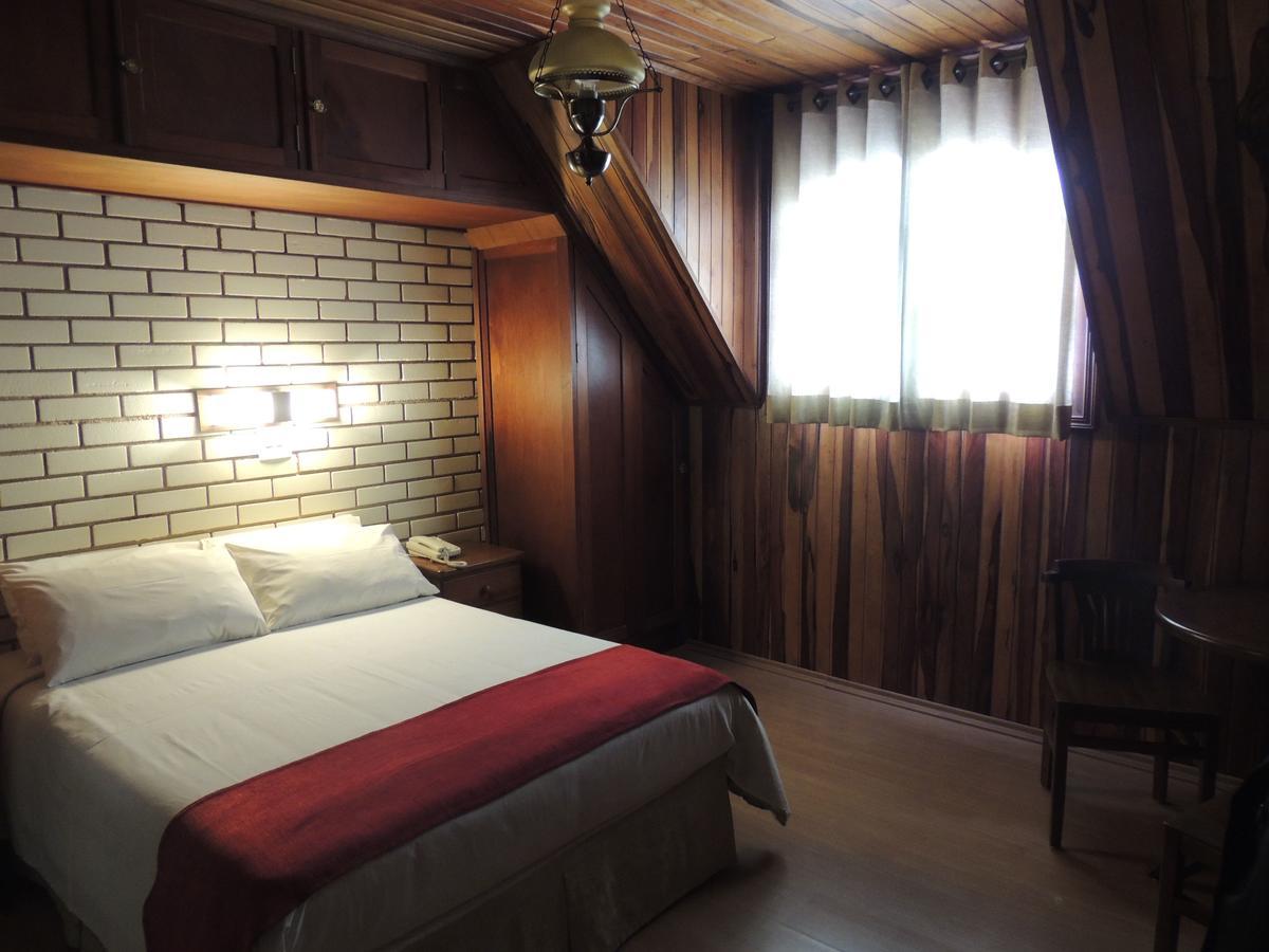 Hotel Monte Carlo Campos do Jordao Exterior photo